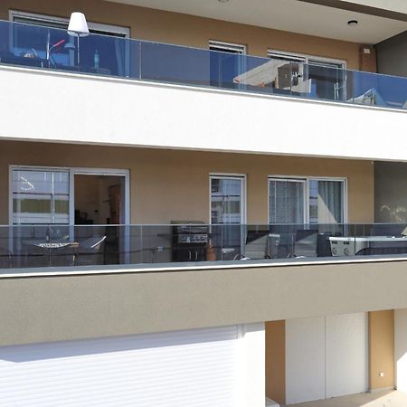 Apartment Relex With Pool & Jacuzzi Privlaka  Kültér fotó