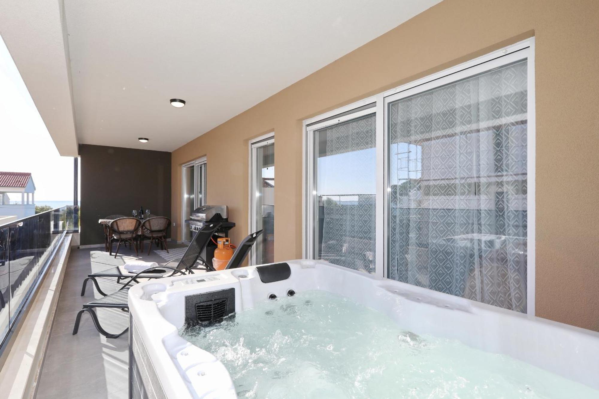 Apartment Relex With Pool & Jacuzzi Privlaka  Kültér fotó